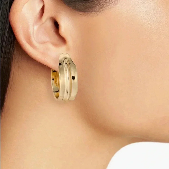 NORDSTROM RACK Wide Ripple Hoop Earrings - Set of 2 pair - Gold and Silver - NWT - Picture 5 of 9